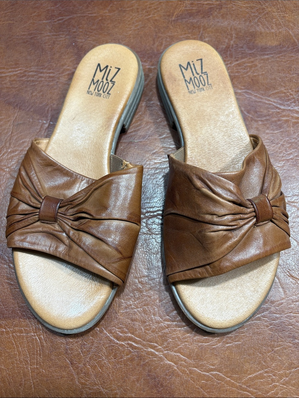 Miz Mooz Tan Brown Knotted Leather Slide Mules Sz 39 Daisy Wide